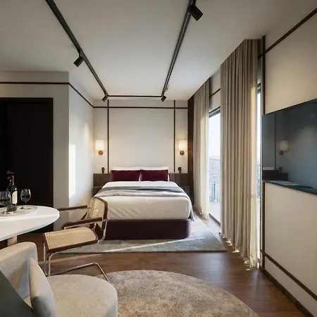 Skygate Hotel 4*